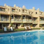 Enalio Aparthotel Lechaio