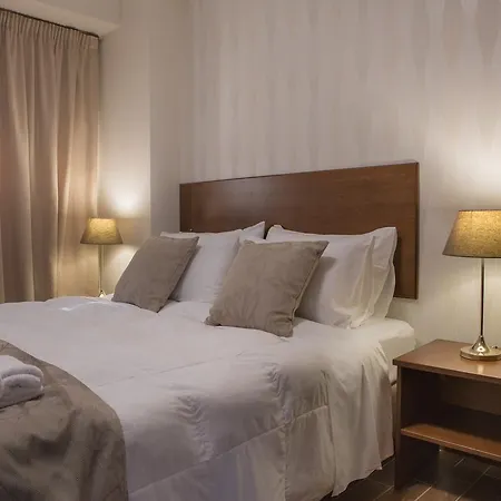 Hotel apartamentowy Enalio Lechaio