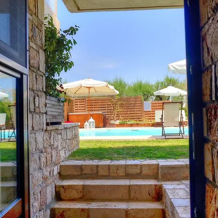Enalio Hotel apartamentowy 4*