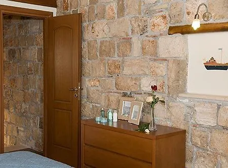 Enalio Aparthotel Lechaio