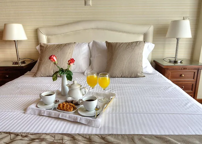 Enalio Aparthotel Lechaio