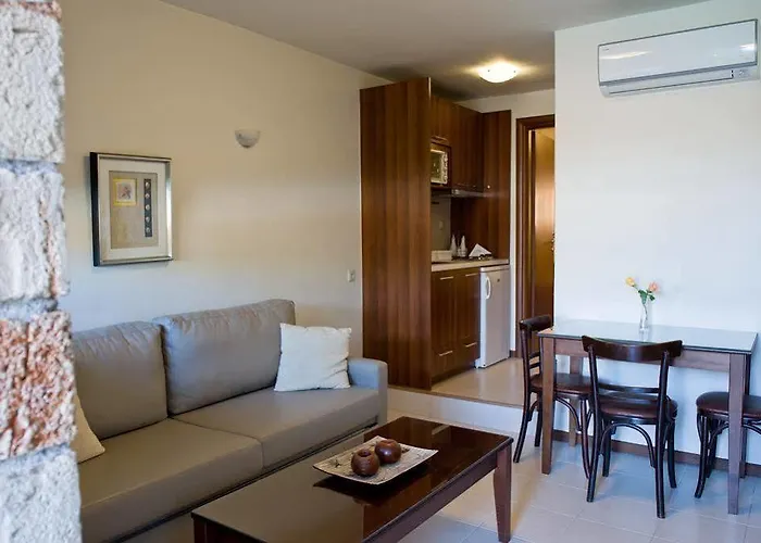 Enalio شقة فندقية 4*