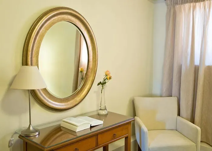 Enalio Apart Otel Lechaio